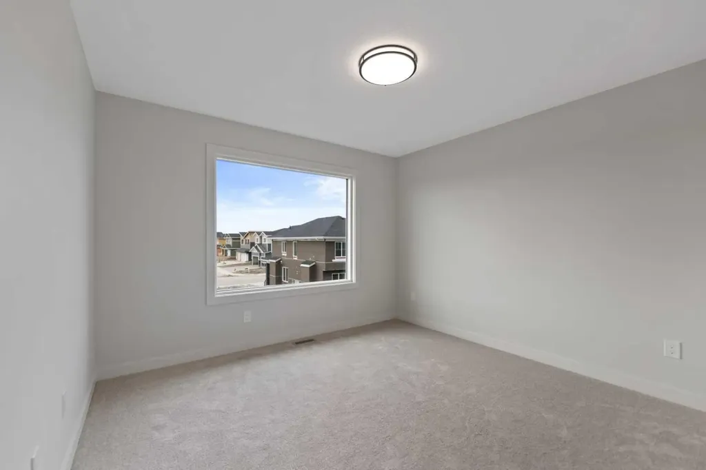 38 Waterford Mews Chestermere AB T1X3B6