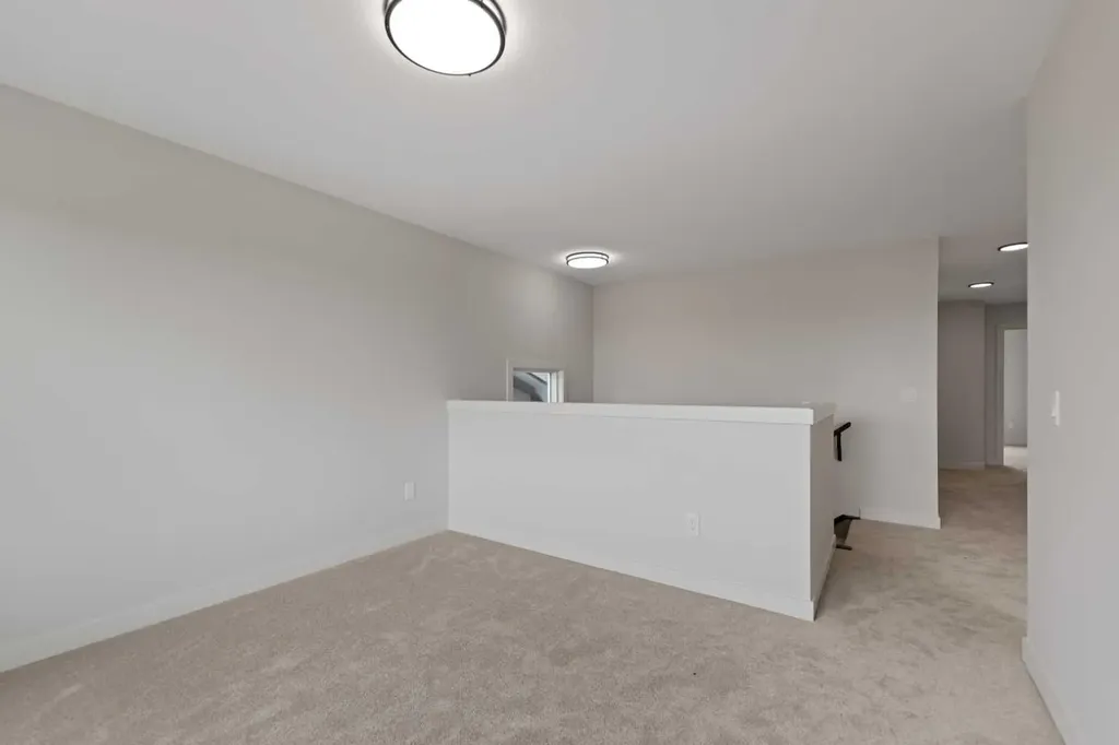 38 Waterford Mews Chestermere AB T1X3B6