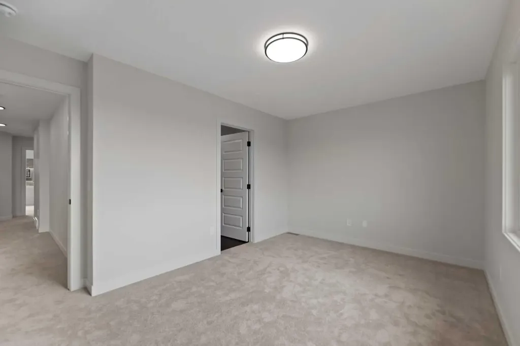 38 Waterford Mews Chestermere AB T1X3B6