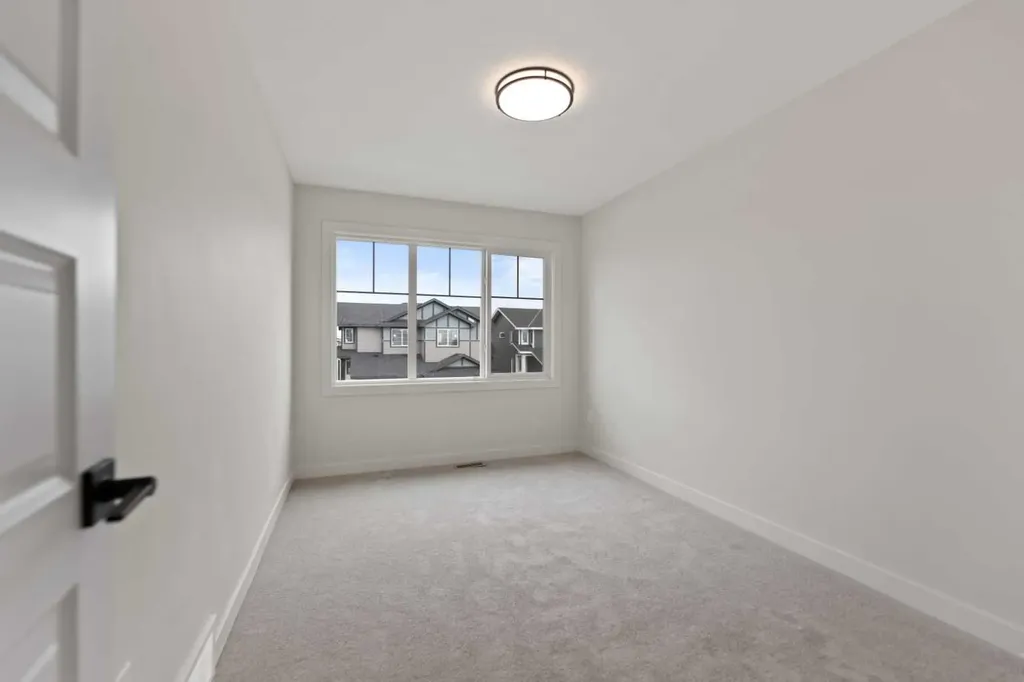 38 Waterford Mews Chestermere AB T1X3B6