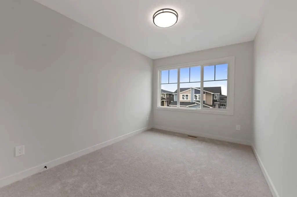 38 Waterford Mews Chestermere AB T1X3B6