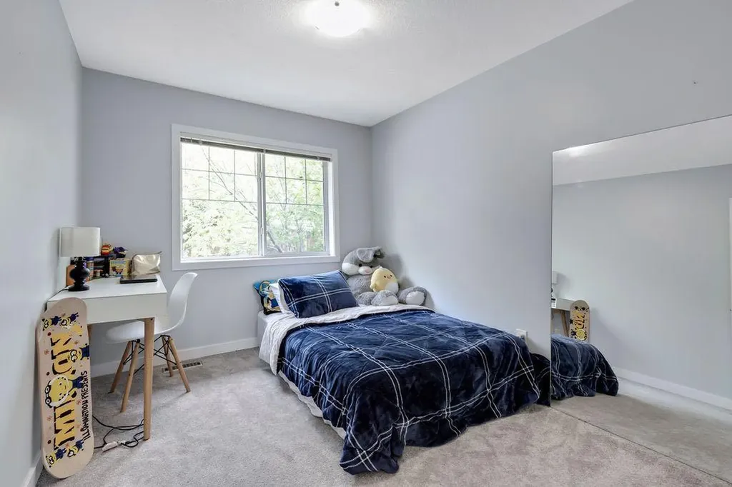 73 Hidden Creek Rise NW Calgary AB T3A 6L3