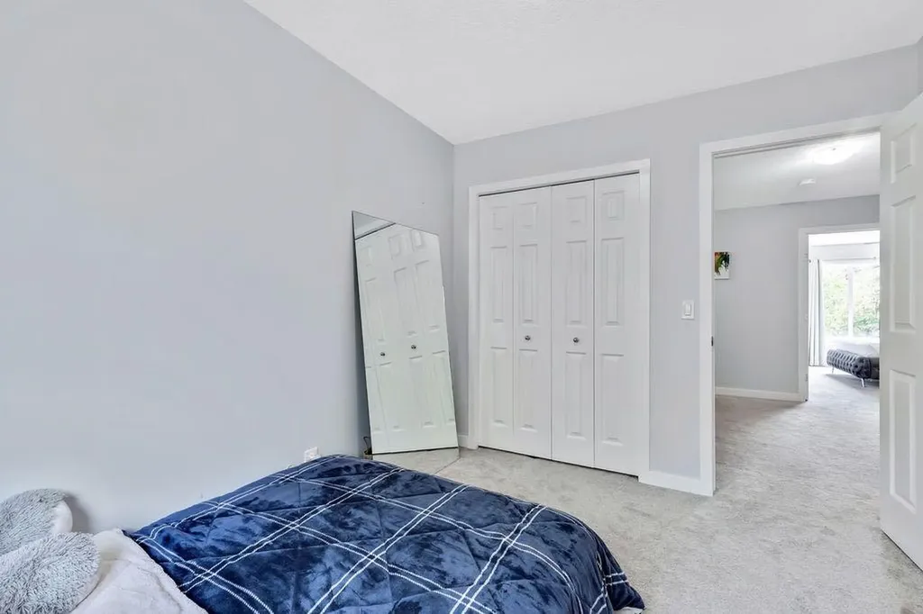 73 Hidden Creek Rise NW Calgary AB T3A 6L3
