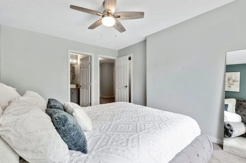 73 Hidden Creek Rise NW Calgary AB T3A 6L3