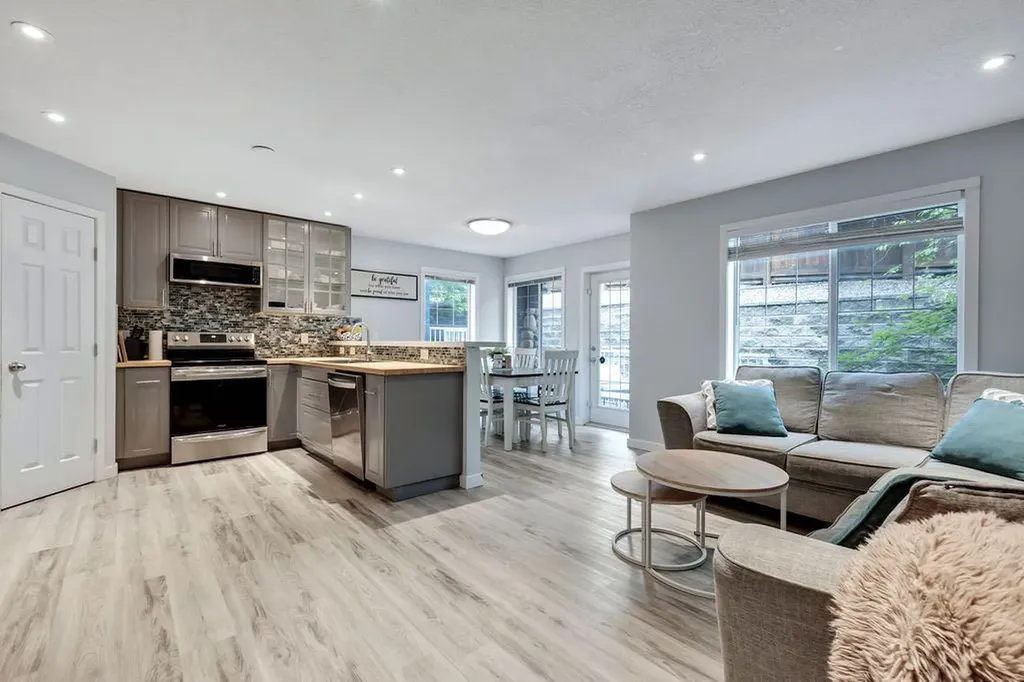 73 Hidden Creek Rise NW Calgary AB T3A 6L3
