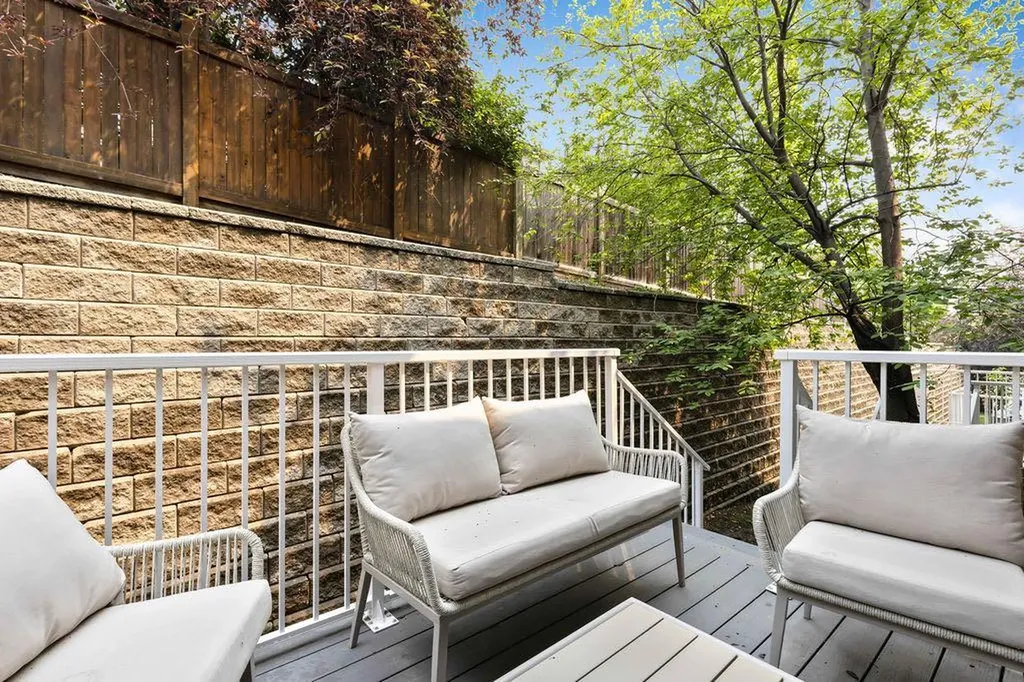 73 Hidden Creek Rise NW Calgary AB T3A 6L3