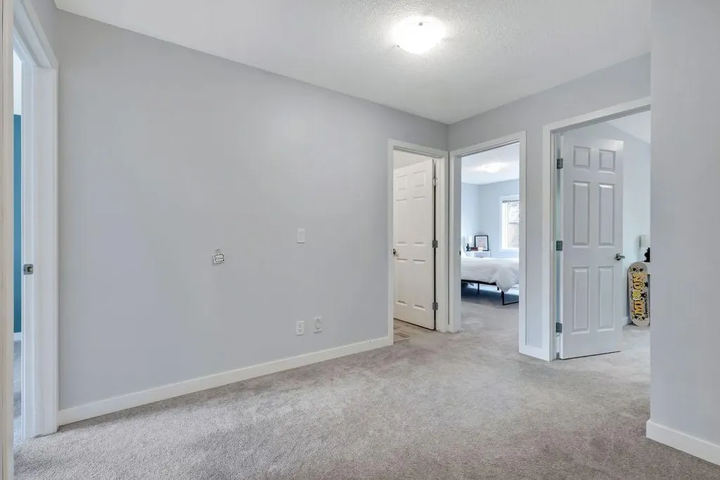 73 Hidden Creek Rise NW Calgary AB T3A 6L3