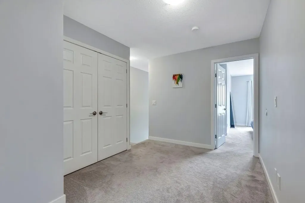 73 Hidden Creek Rise NW Calgary AB T3A 6L3