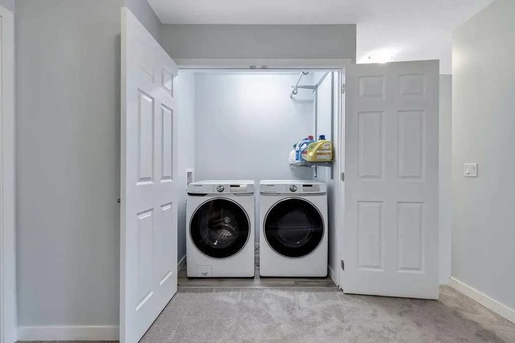 73 Hidden Creek Rise NW Calgary AB T3A 6L3