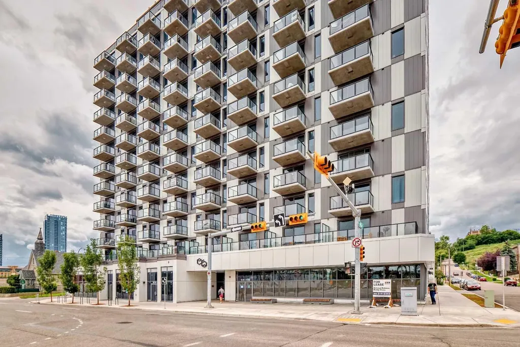 123 4 Street NE Calgary AB T2E 8K3