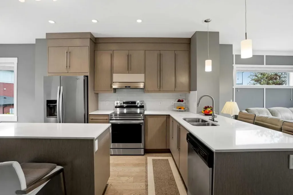 111 Rainbow Falls Gate Chestermere AB T1X 0Z5