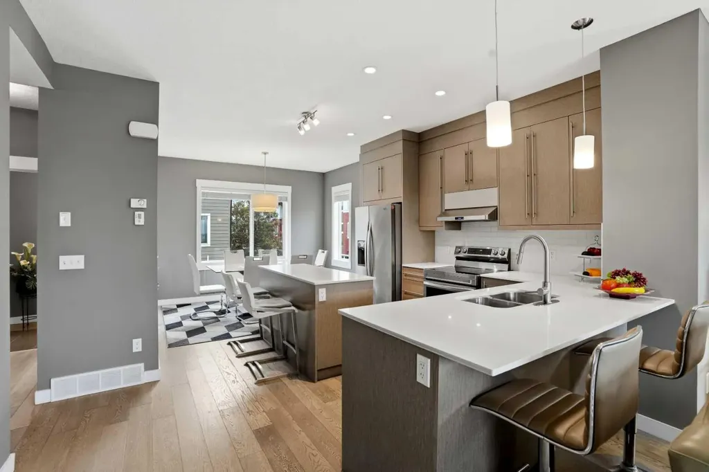 111 Rainbow Falls Gate Chestermere AB T1X 0Z5