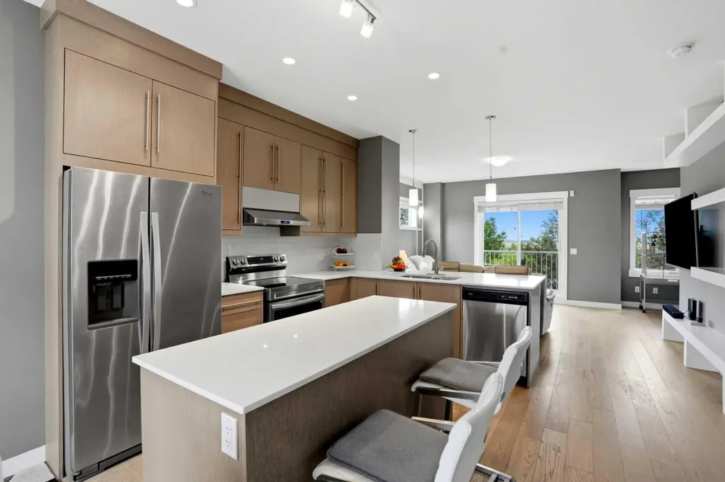 111 Rainbow Falls Gate Chestermere AB T1X 0Z5