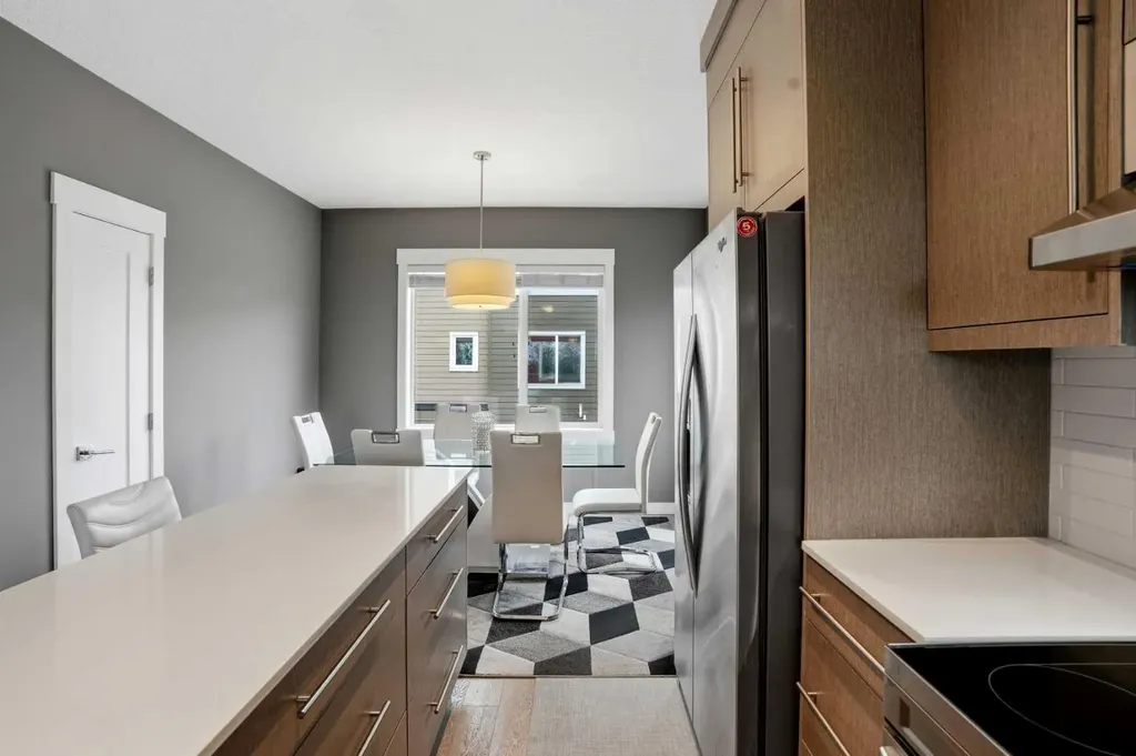 111 Rainbow Falls Gate Chestermere AB T1X 0Z5