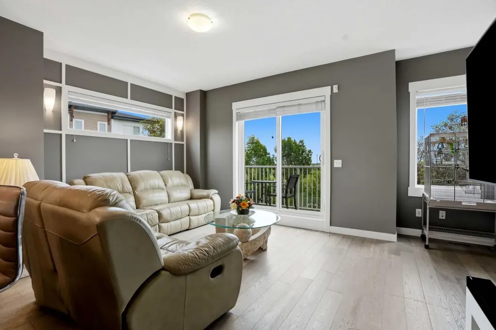 111 Rainbow Falls Gate Chestermere AB T1X 0Z5