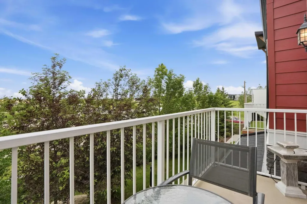 111 Rainbow Falls Gate Chestermere AB T1X 0Z5