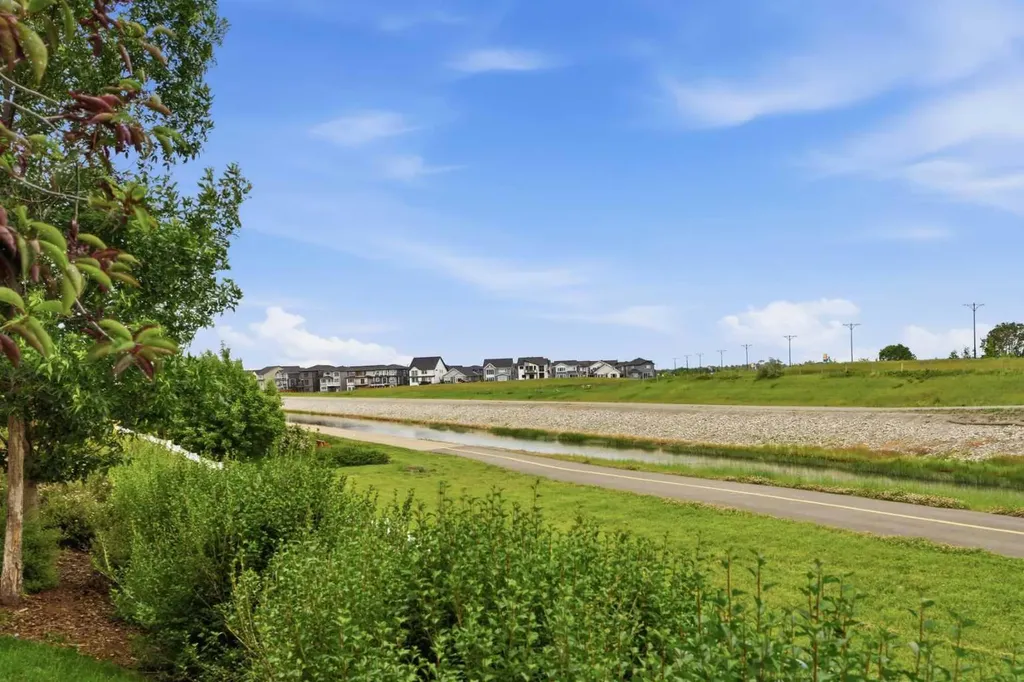 111 Rainbow Falls Gate Chestermere AB T1X 0Z5