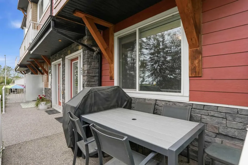 111 Rainbow Falls Gate Chestermere AB T1X 0Z5