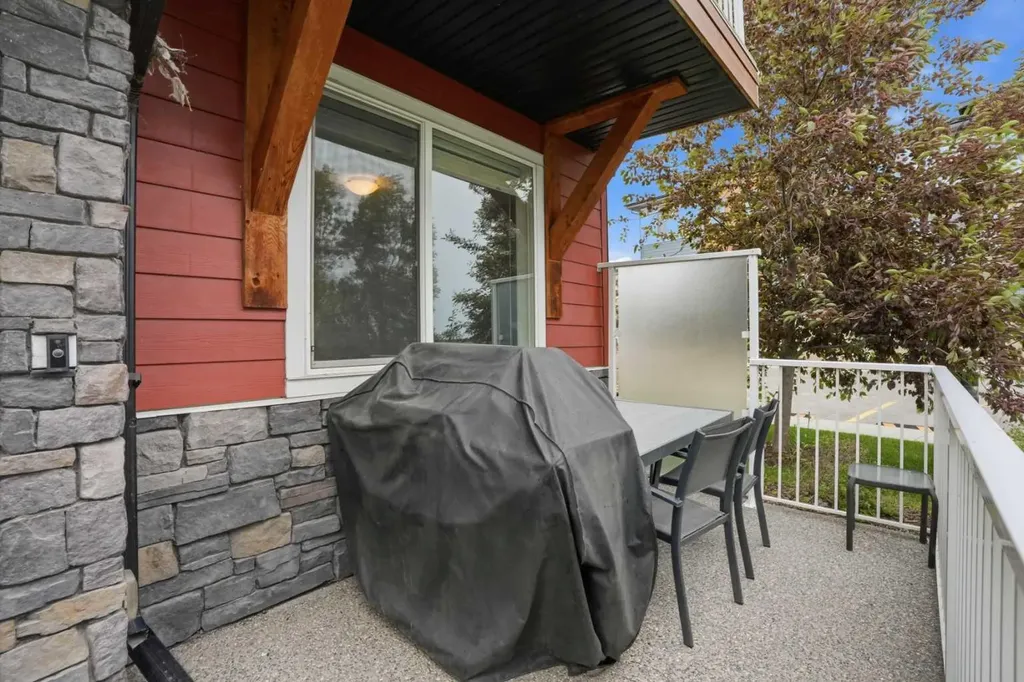 111 Rainbow Falls Gate Chestermere AB T1X 0Z5
