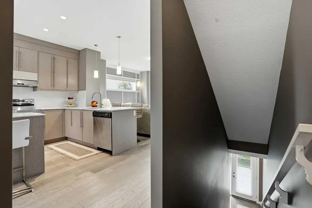 111 Rainbow Falls Gate Chestermere AB T1X 0Z5