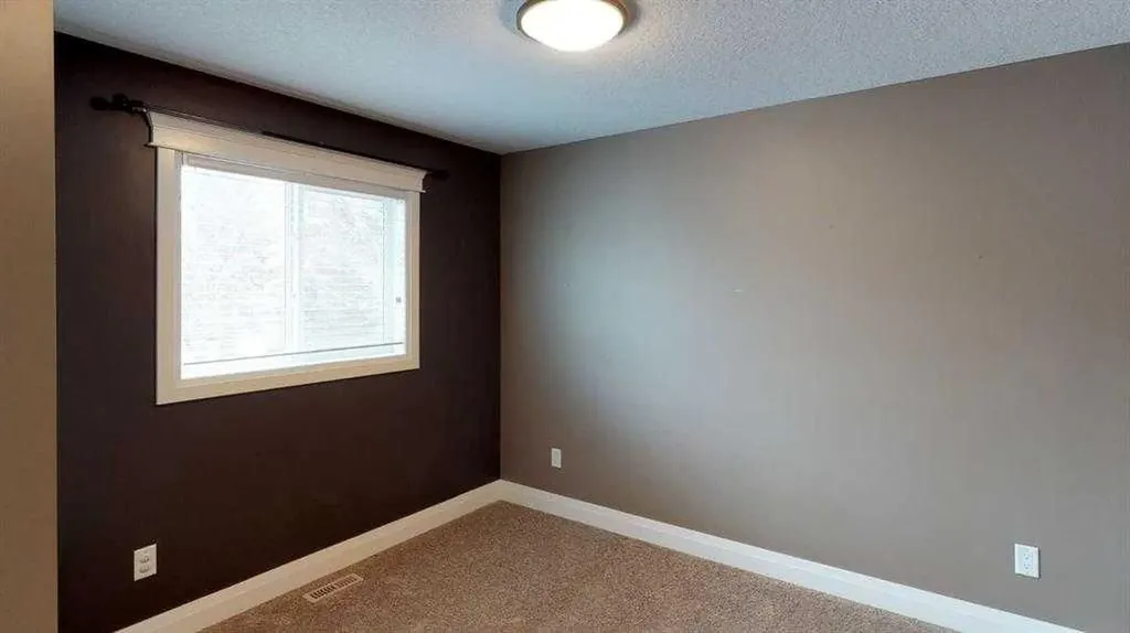 9302 100 Avenue Grande Prairie AB T8V0S7
