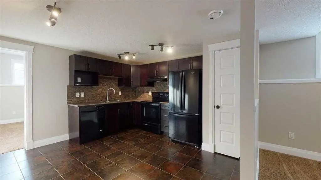 9302 100 Avenue Grande Prairie AB T8V0S7