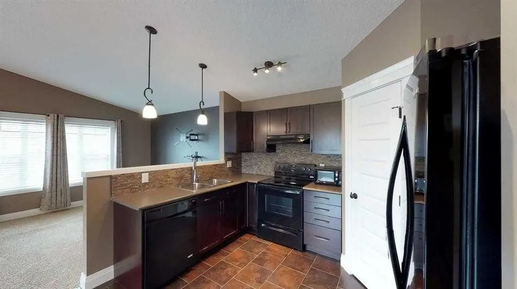 9302 100 Avenue Grande Prairie AB T8V0S7
