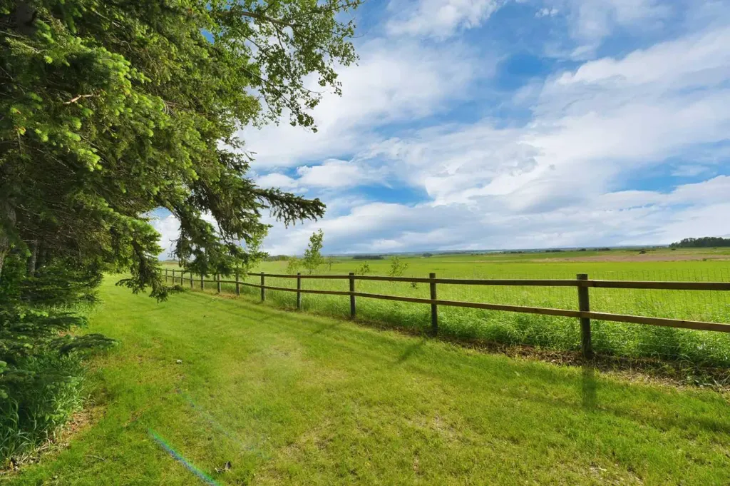 35254 Range Road 283 Rural Red Deer County AB T4G 0G3