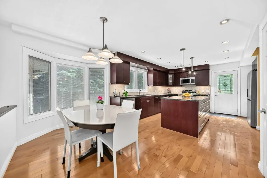 316 Parkland Way SE Calgary AB T2J4L2