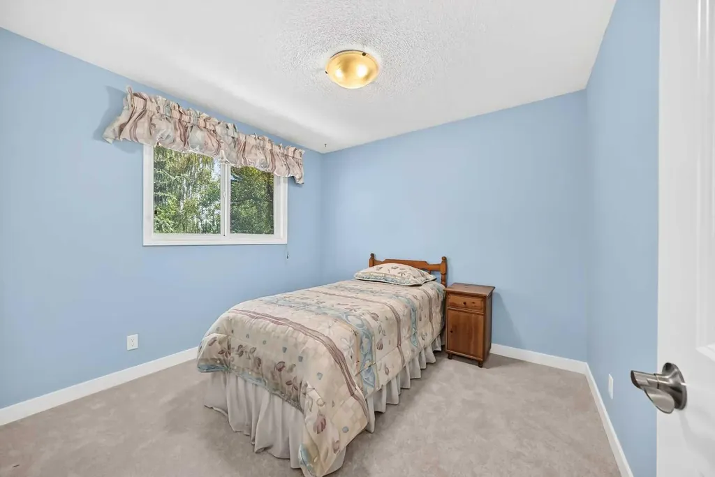 316 Parkland Way SE Calgary AB T2J4L2
