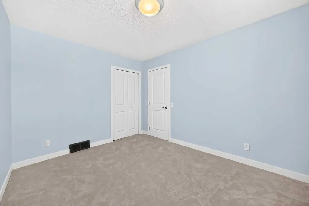 316 Parkland Way SE Calgary AB T2J4L2