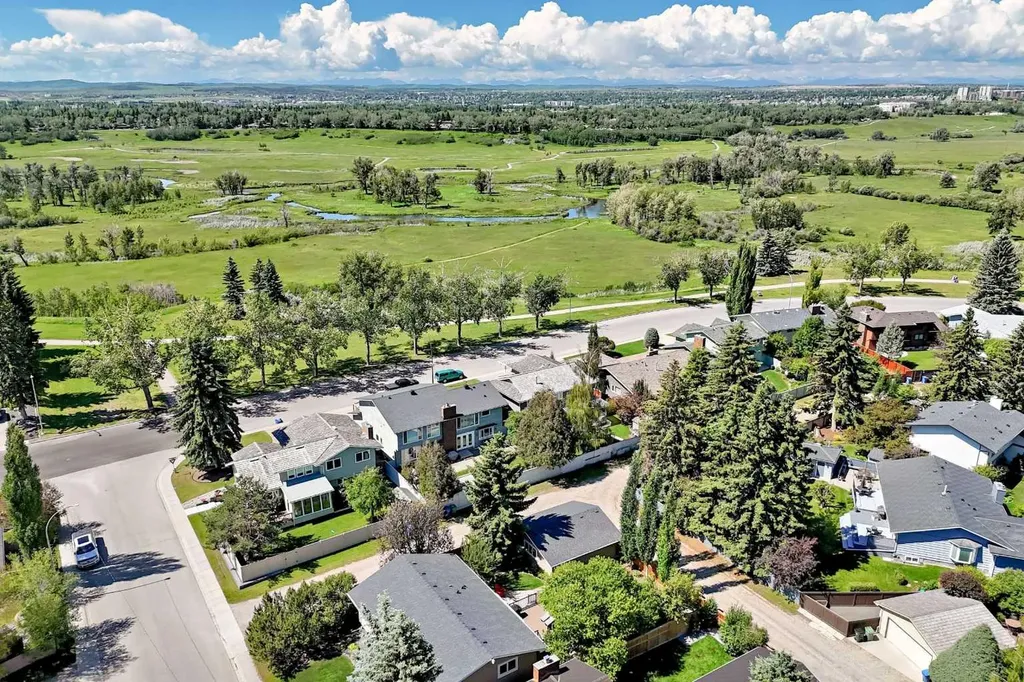 316 Parkland Way SE Calgary AB T2J4L2