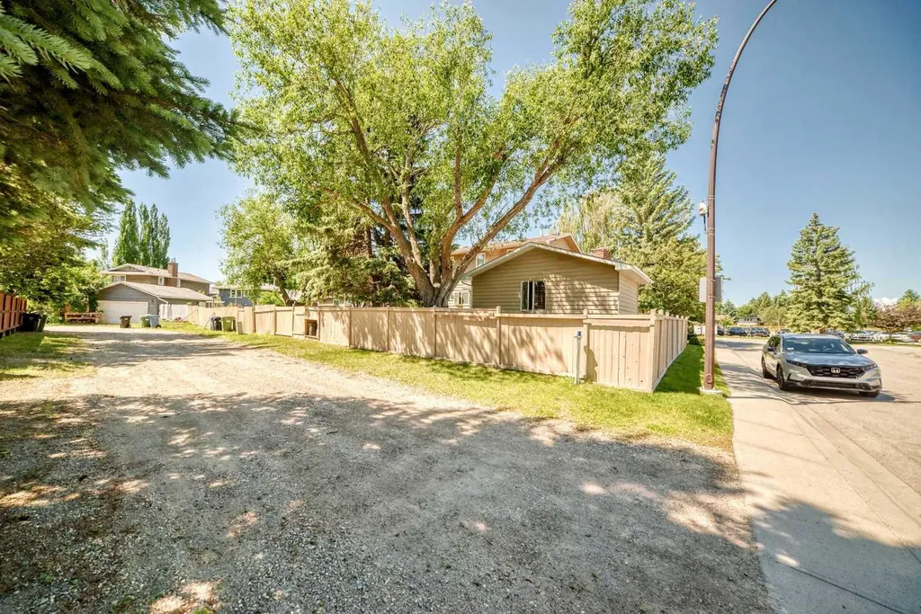 316 Parkland Way SE Calgary AB T2J4L2