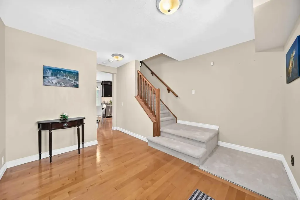 316 Parkland Way SE Calgary AB T2J4L2