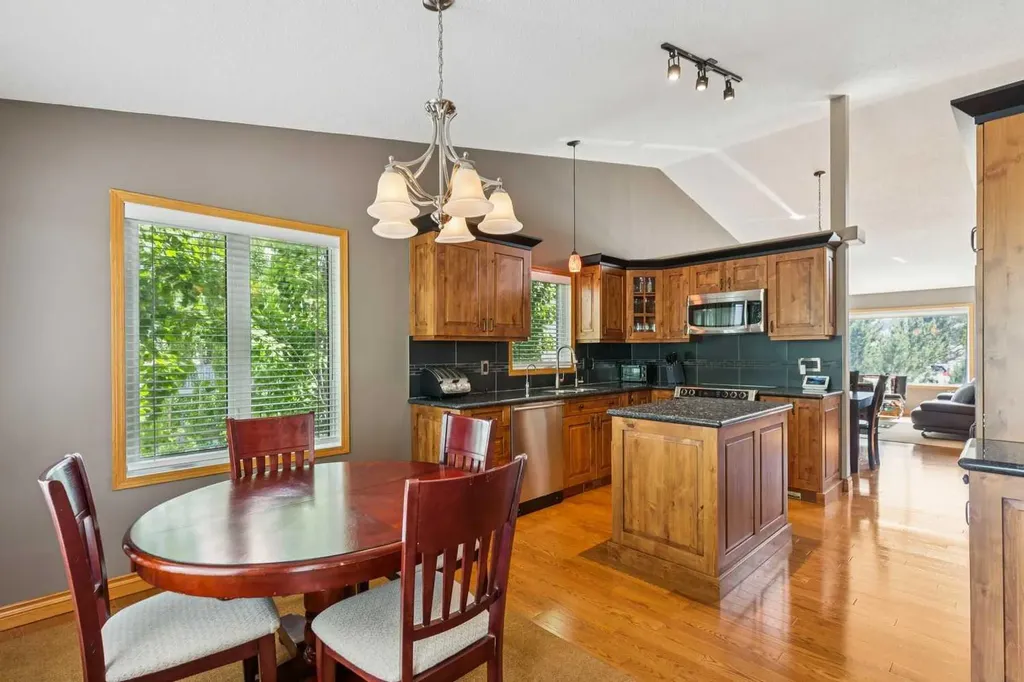137 Arbour Ridge Circle NW Calgary AB T3G 3Y9