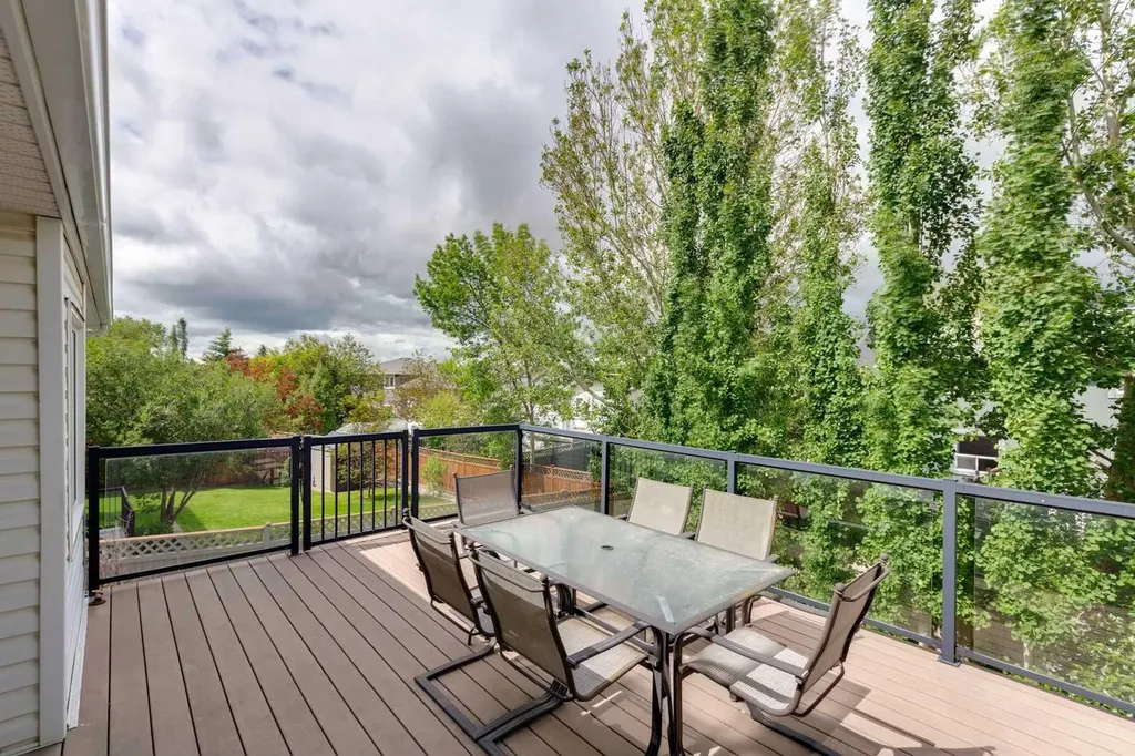 137 Arbour Ridge Circle NW Calgary AB T3G 3Y9