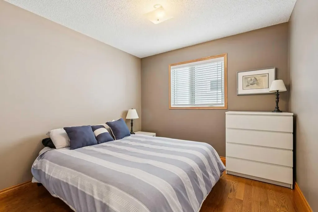 137 Arbour Ridge Circle NW Calgary AB T3G 3Y9