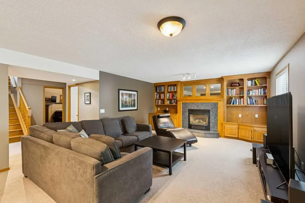 137 Arbour Ridge Circle NW Calgary AB T3G 3Y9
