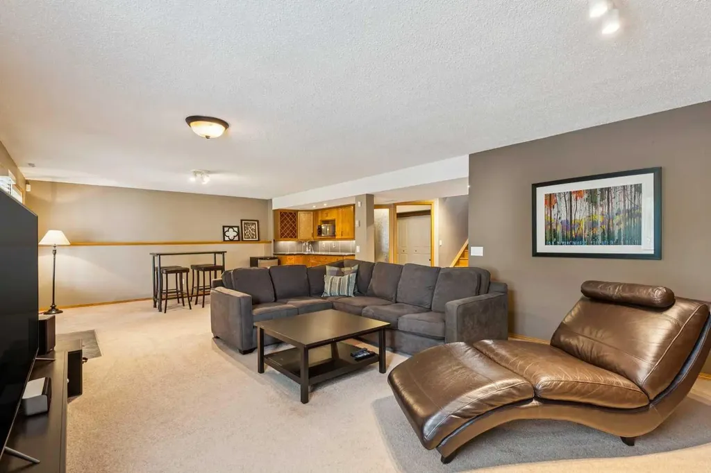 137 Arbour Ridge Circle NW Calgary AB T3G 3Y9