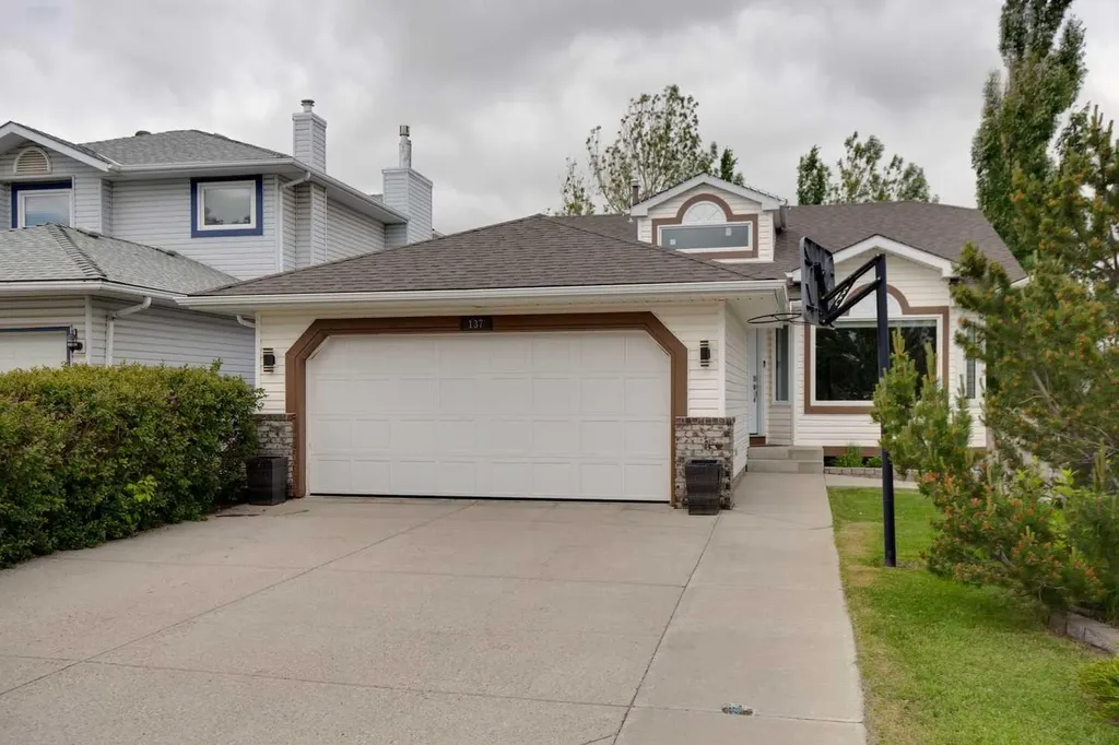 137 Arbour Ridge Circle NW Calgary AB T3G 3Y9
