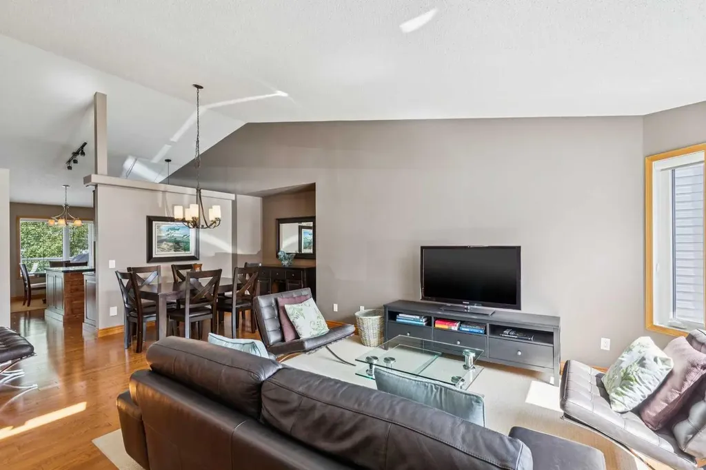 137 Arbour Ridge Circle NW Calgary AB T3G 3Y9