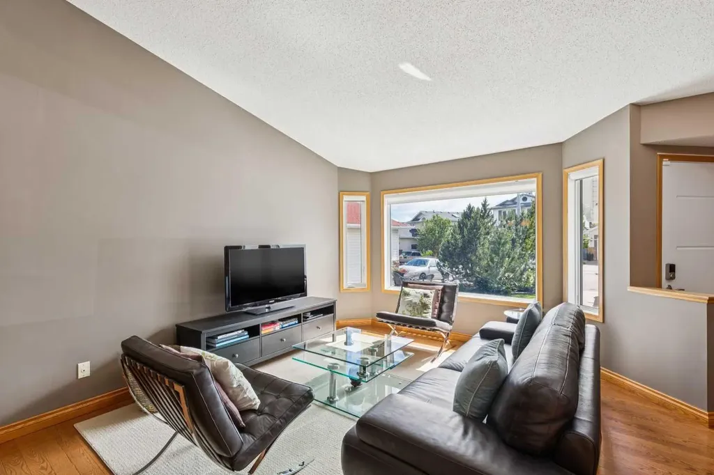 137 Arbour Ridge Circle NW Calgary AB T3G 3Y9
