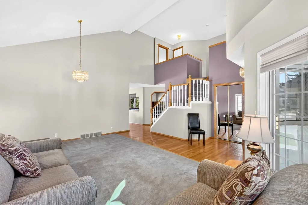 72 Douglas Park Boulevard SE Calgary AB T2Z 2K9