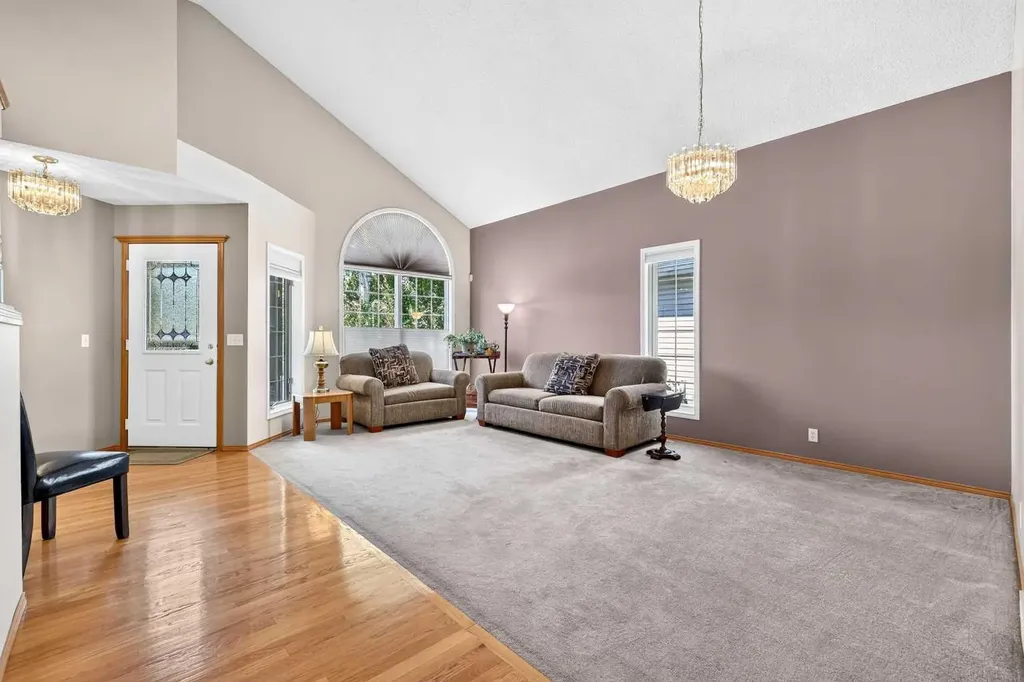 72 Douglas Park Boulevard SE Calgary AB T2Z 2K9
