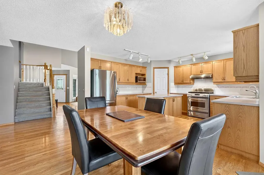 72 Douglas Park Boulevard SE Calgary AB T2Z 2K9