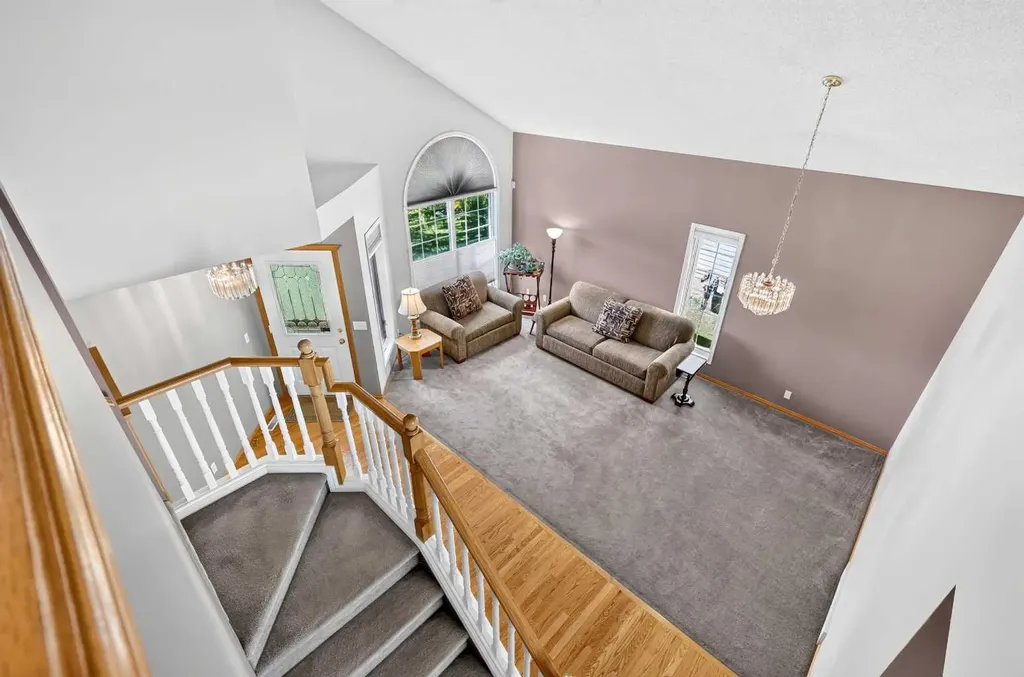 72 Douglas Park Boulevard SE Calgary AB T2Z 2K9
