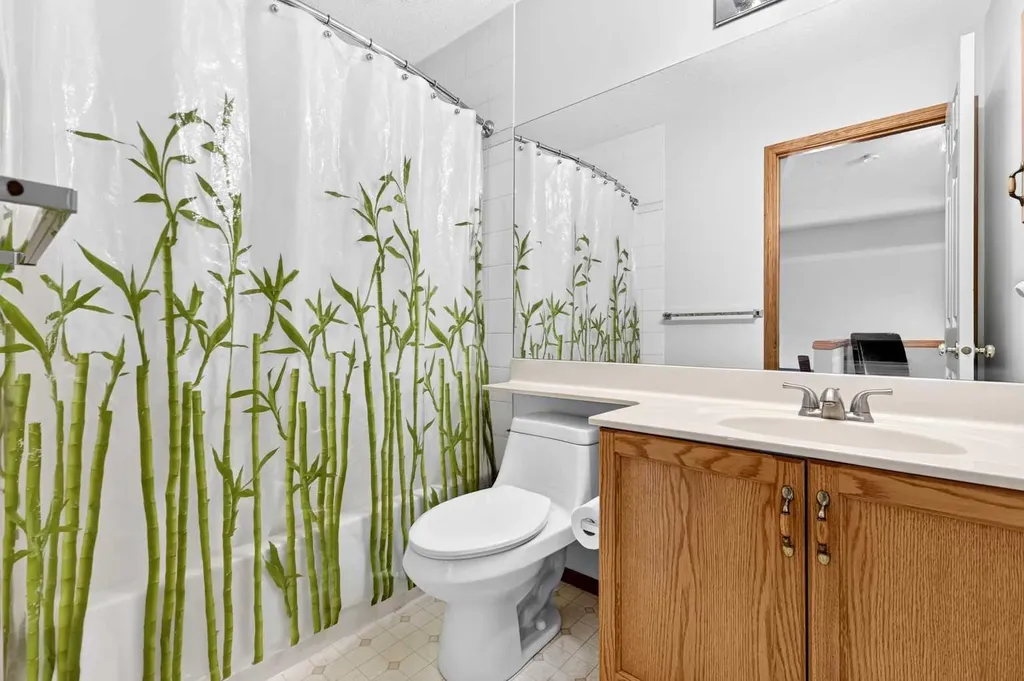 72 Douglas Park Boulevard SE Calgary AB T2Z 2K9
