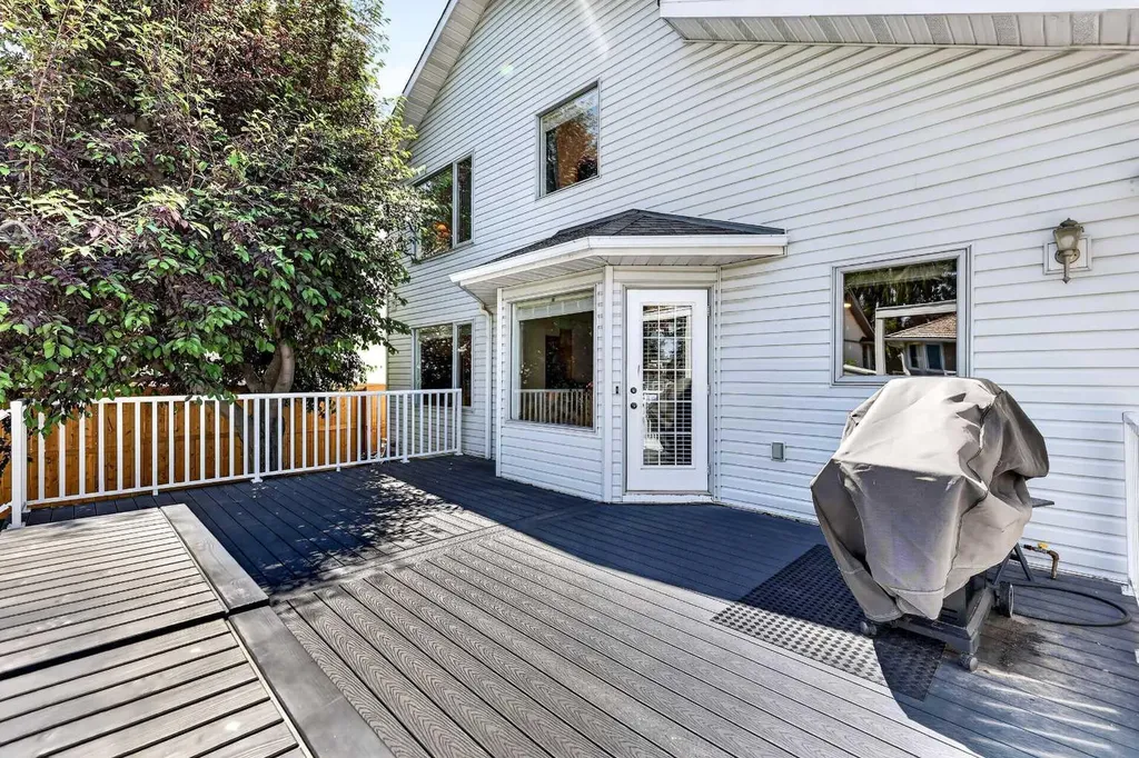 72 Douglas Park Boulevard SE Calgary AB T2Z 2K9