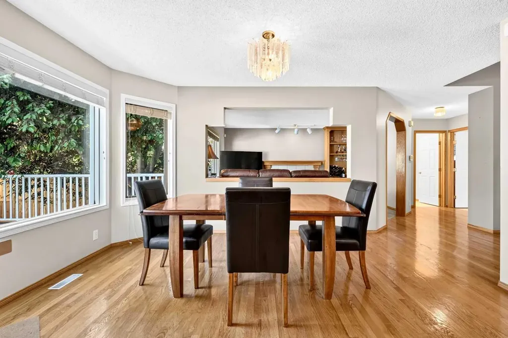 72 Douglas Park Boulevard SE Calgary AB T2Z 2K9