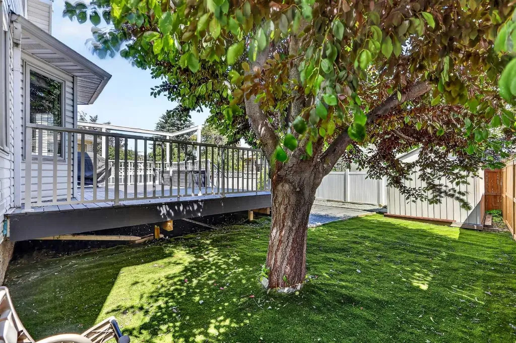 72 Douglas Park Boulevard SE Calgary AB T2Z 2K9